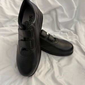 NWOT SAS Me Too Leather Walking Shoe 10WW Size